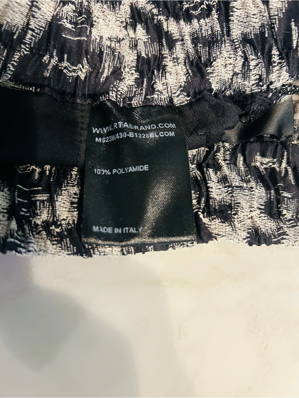 New RTA Brand Shorts - Picture 5 of 5